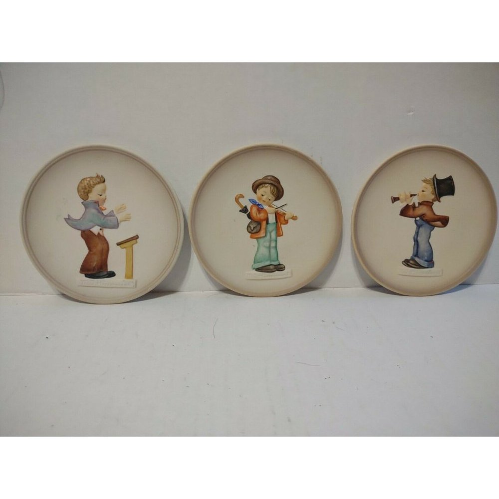 MJ HUMMEL LITTLE MUSIC MAKERS SMALL DECORATIVE PLATES 1984-1987 SET 3